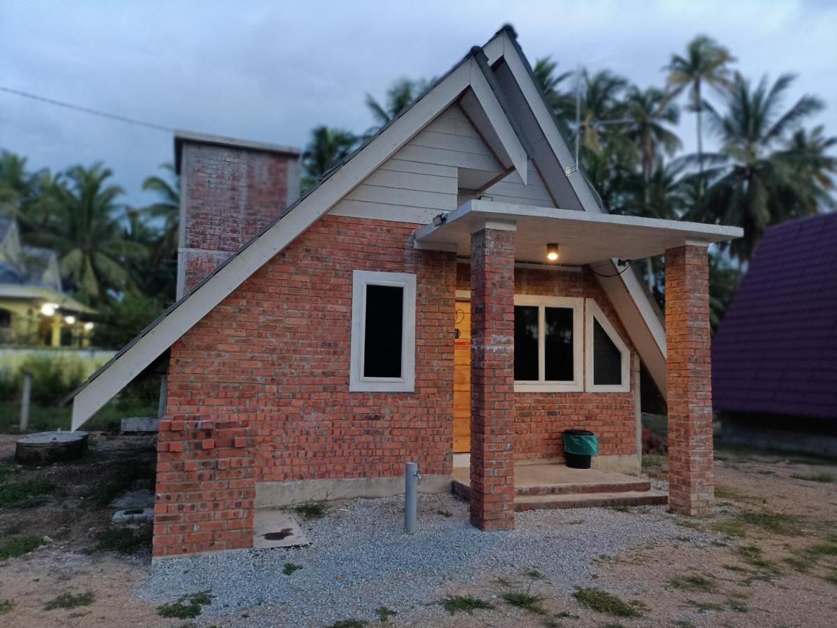 Zainab Cottage Pasir Puteh Exterior photo
