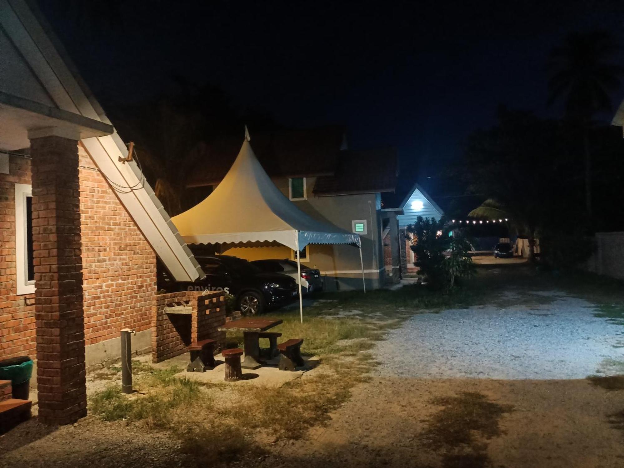 Zainab Cottage Pasir Puteh Exterior photo